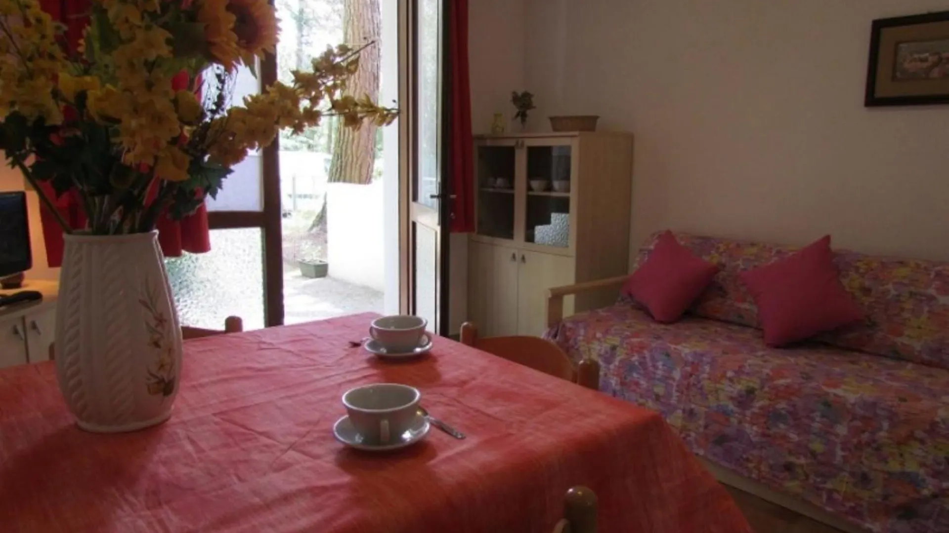 Charming Apartment With Fenced Garden Bibione Italy