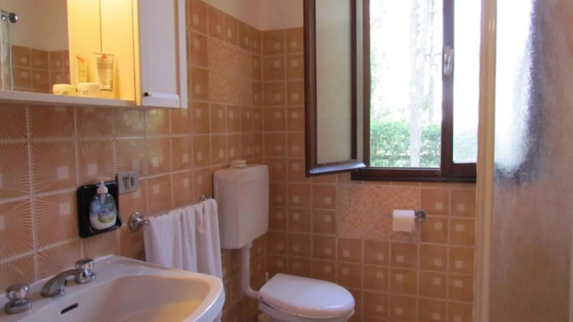 Charming Apartment With Fenced Garden Bibione