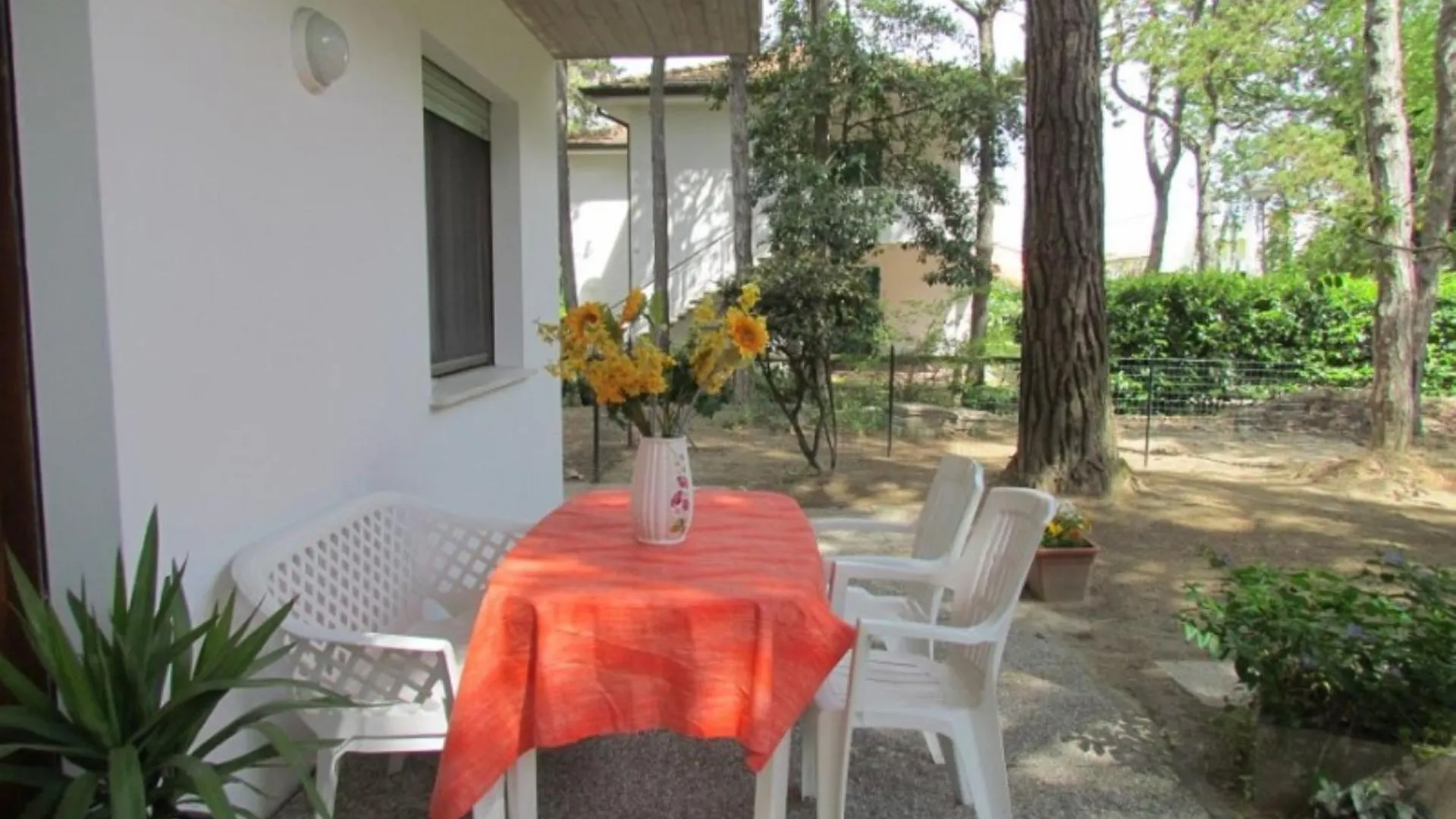 Charming Apartment With Fenced Garden Bibione